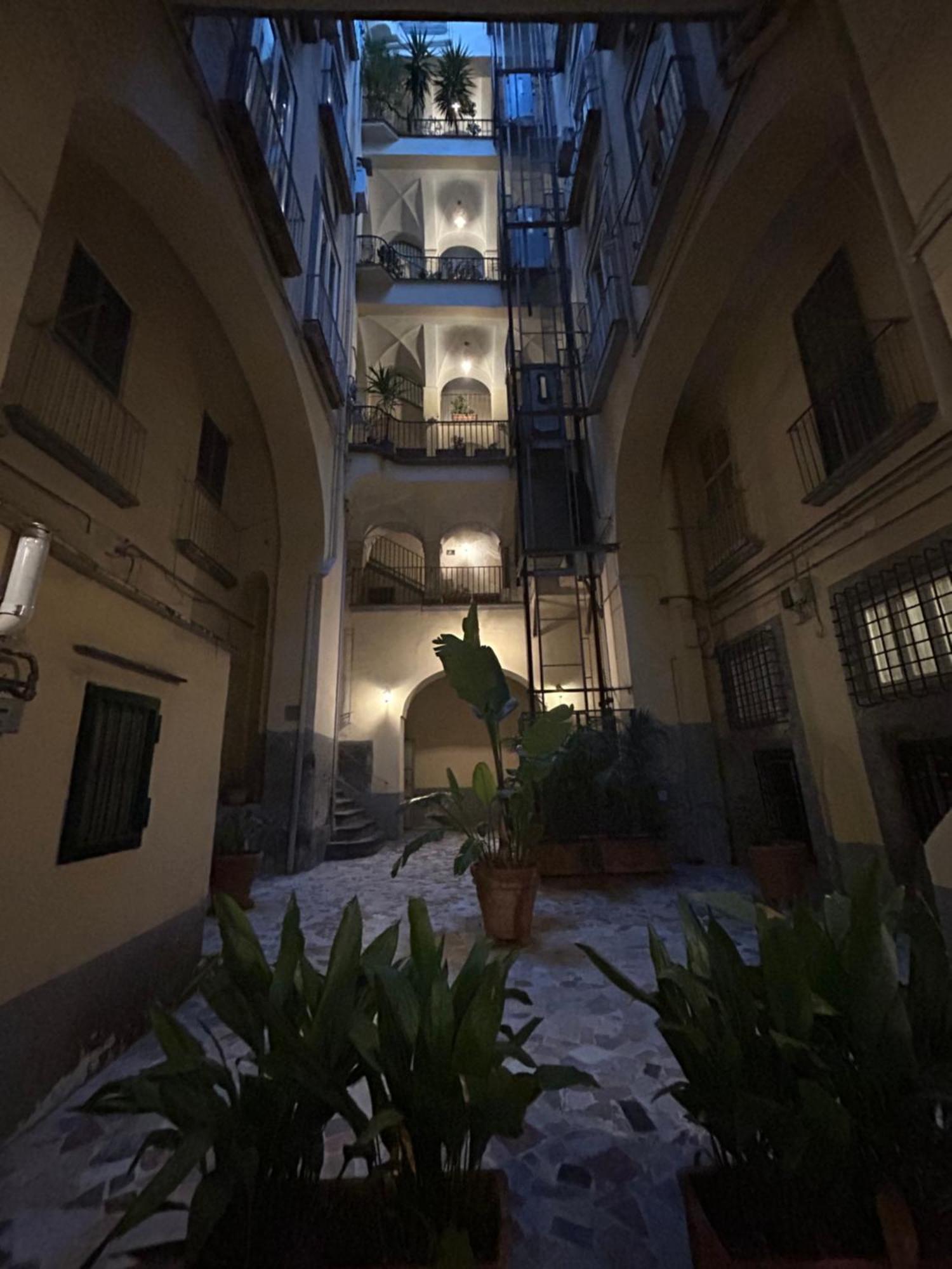 Anni Apartment Chiaia Napoli Esterno foto